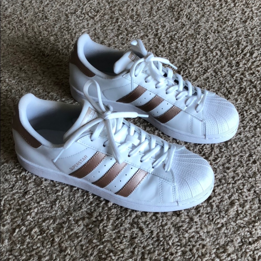 LIKE NEW Adidas Superstar in Rose Gold size 8.5